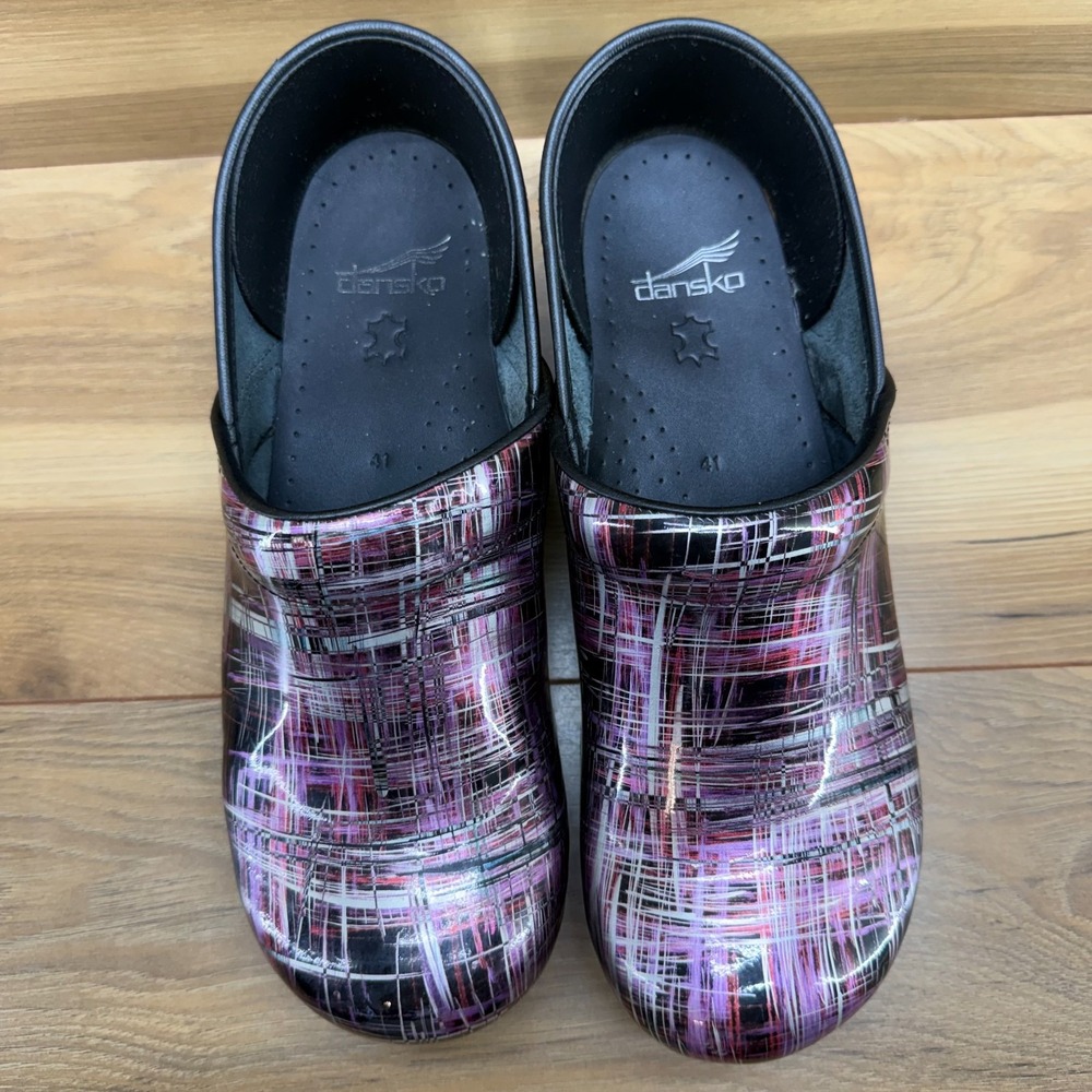 Dansko Professional Clogs Womens 10.5 EU 41 Crosshatched Patent Leather